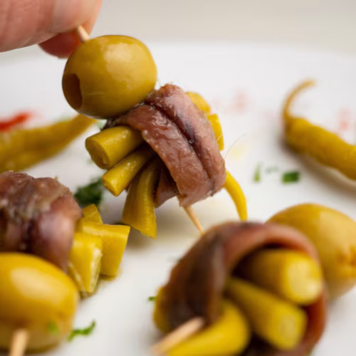gilda es pincho o tapa tradicional pais vasco que prepara anchoas oliva 783571 11901